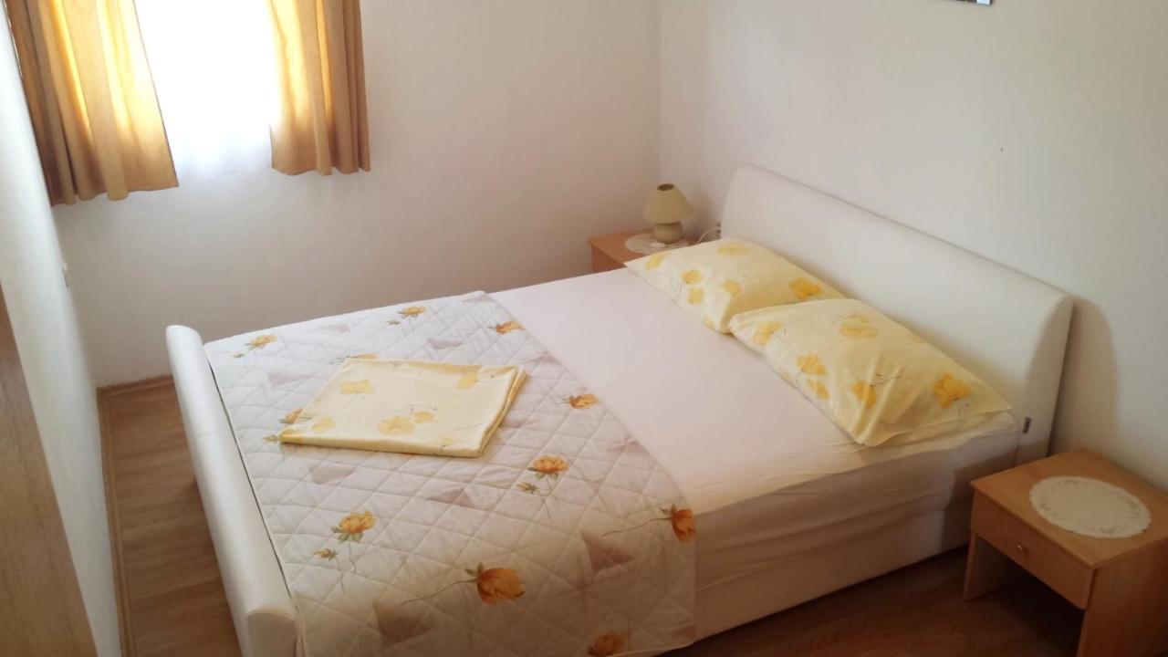 Apartments Sanda Tribunj Tribunj  Room photo
